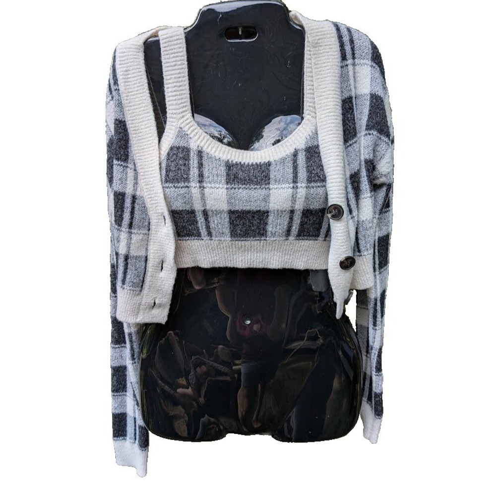 Womens Sweater Size S-M Cropped Two Piece Set Preppy Mean Girls Academia School